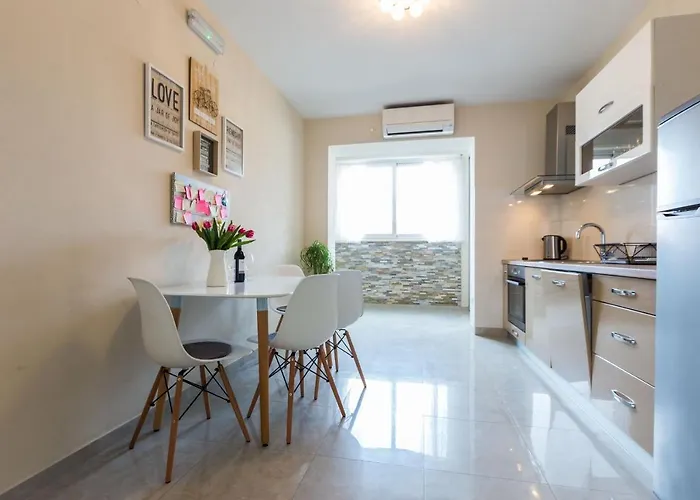 Calle Larga 14 Apartment In Old Town Апартаменты *